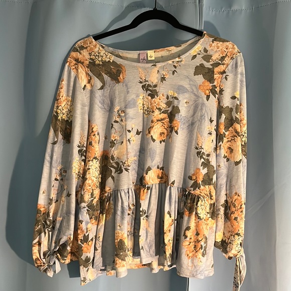 Floral Flowy Top - Picture 1 of 4